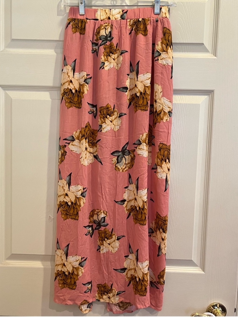 ILLA ILLA  Floral Two-Piece Crop Top & Skirt/Shorts - Picture 7 of 9